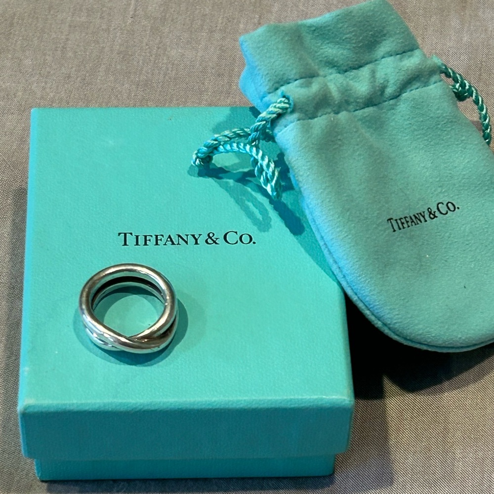 Tiffany & Co. Paloma Picasso Le Cercle Crossover Band Ring Size 6 3/4